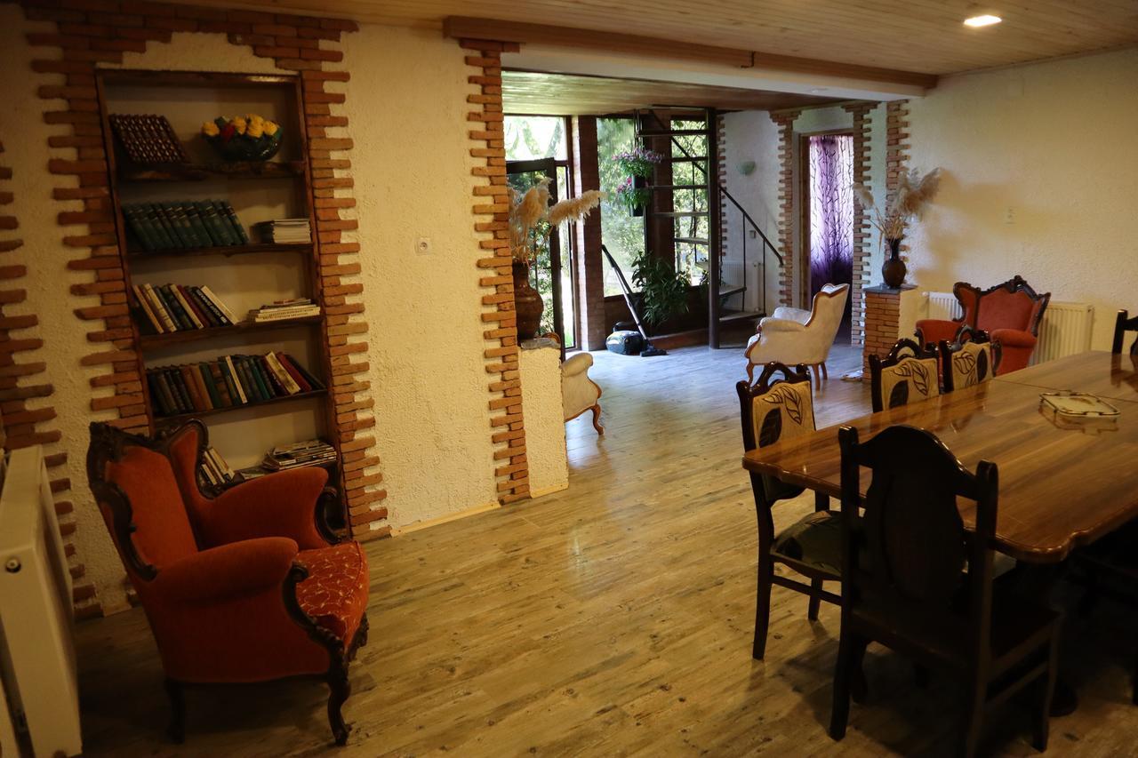 Chateau Dio Ambrolaouri Extérieur photo